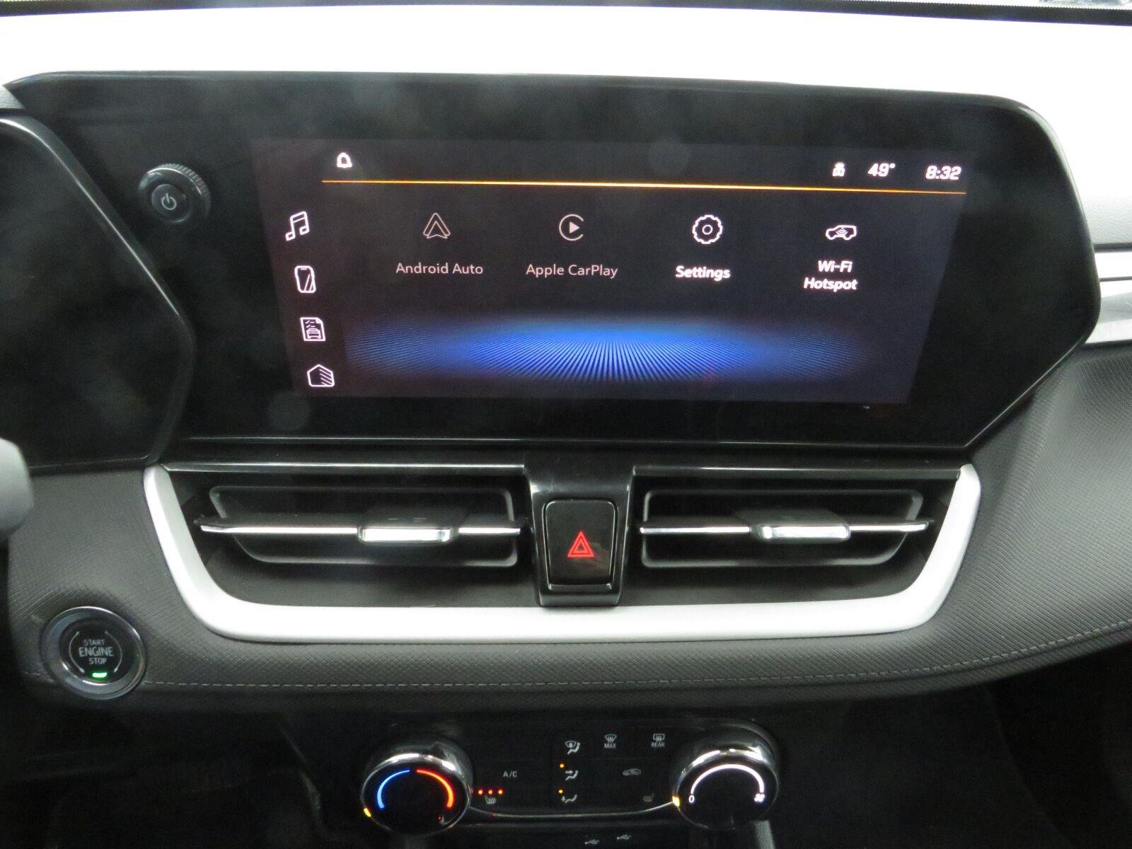 Used 2024 Mosaic Black Metallic Chevrolet LT image 27