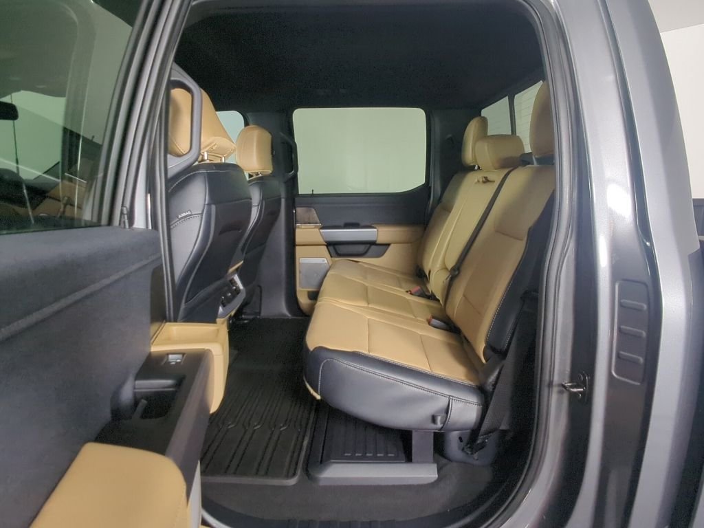 Certified Used 2025 Carbonized Gray Metallic Ford Lariat image 17