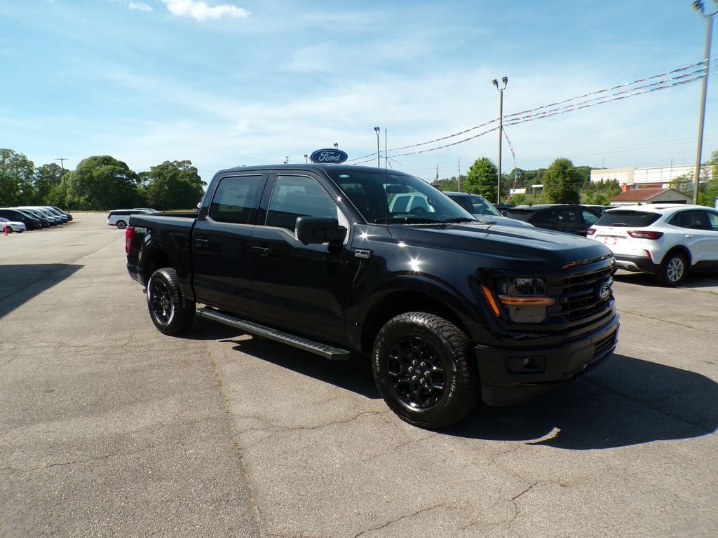 New 2026 Agate Black Metallic Ford XLT image 1