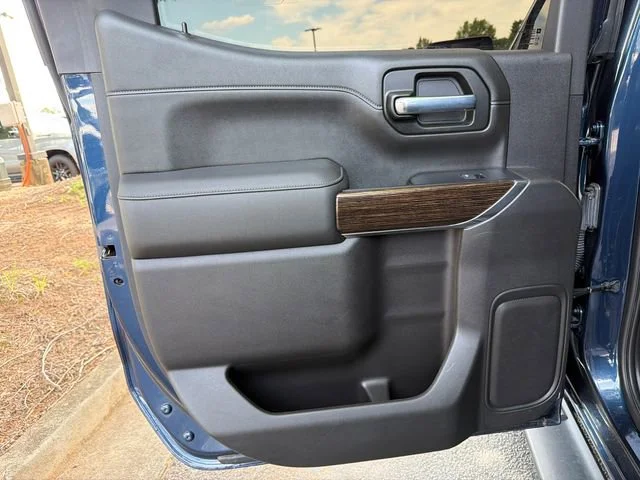 Used 2021 PACIFIC BLUE METALLIC GMC Elevation image 21