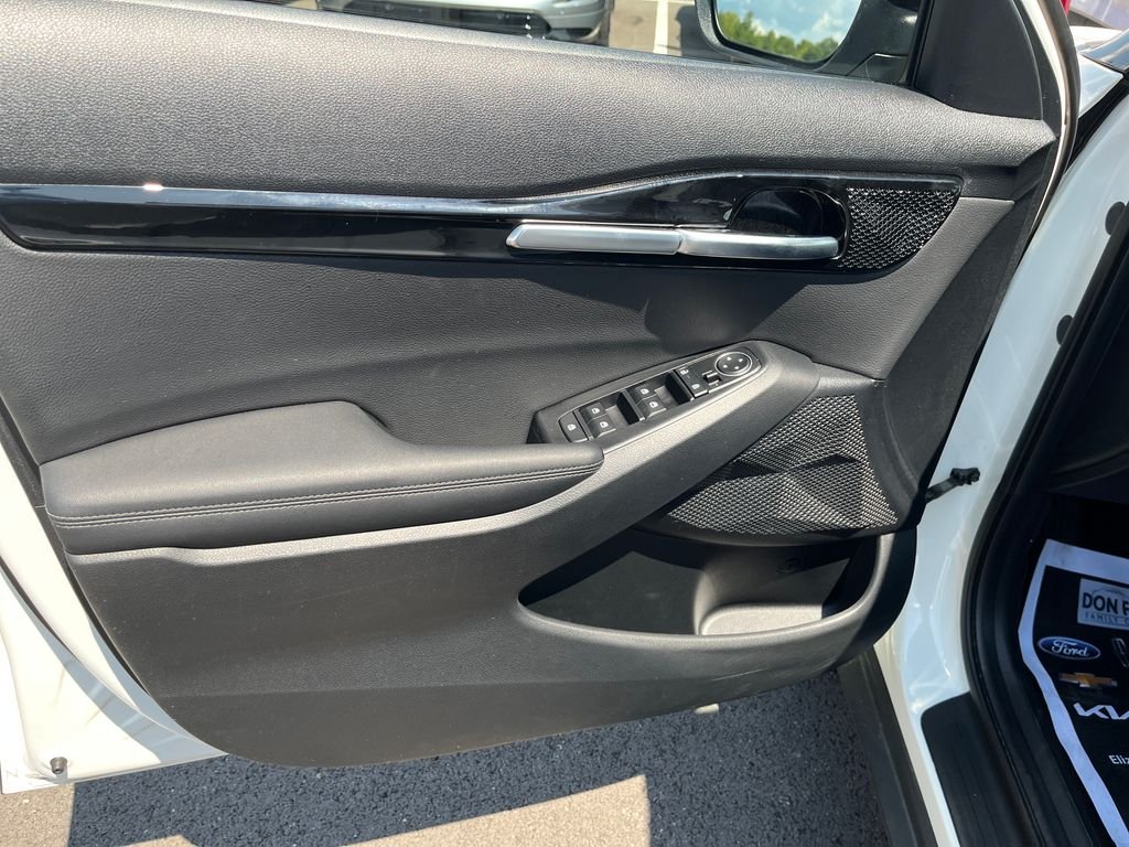 Used 2026 White Kia S image 11