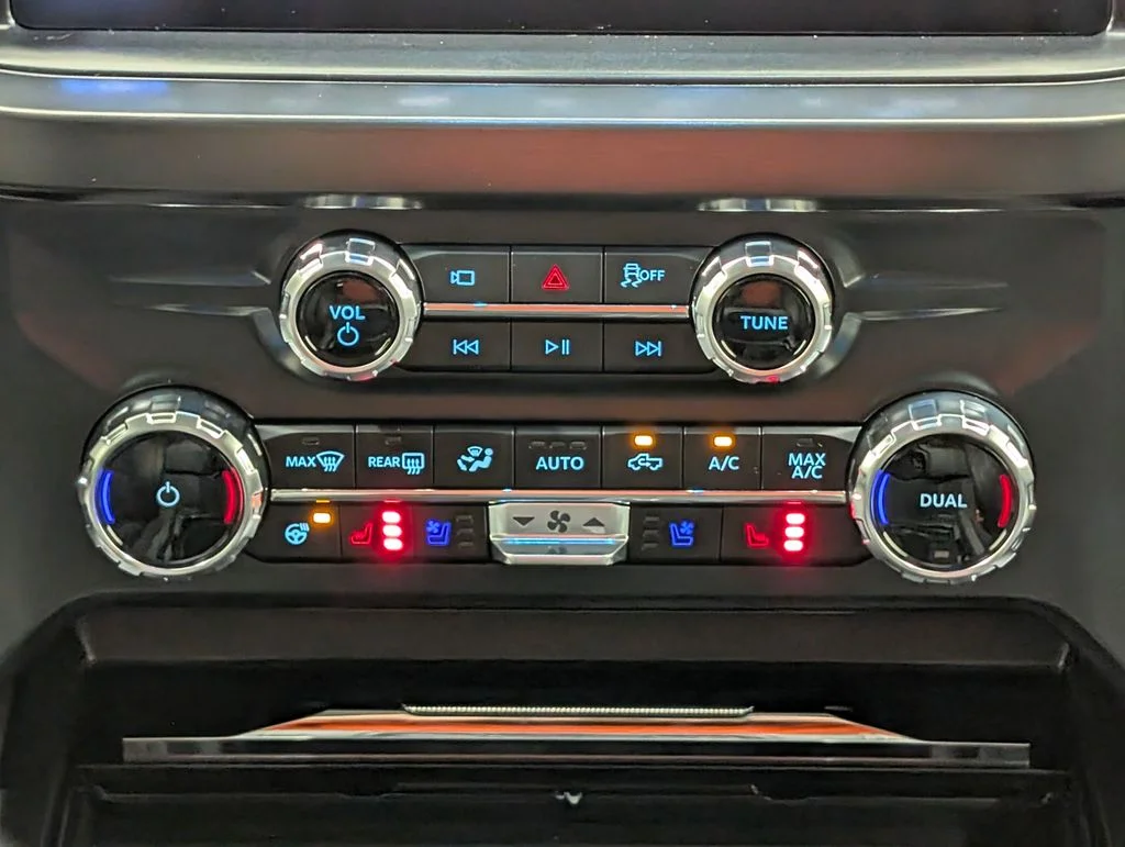 New 2026 Star White Metallic Tri-Coat Ford F-250® Lariat® image 6