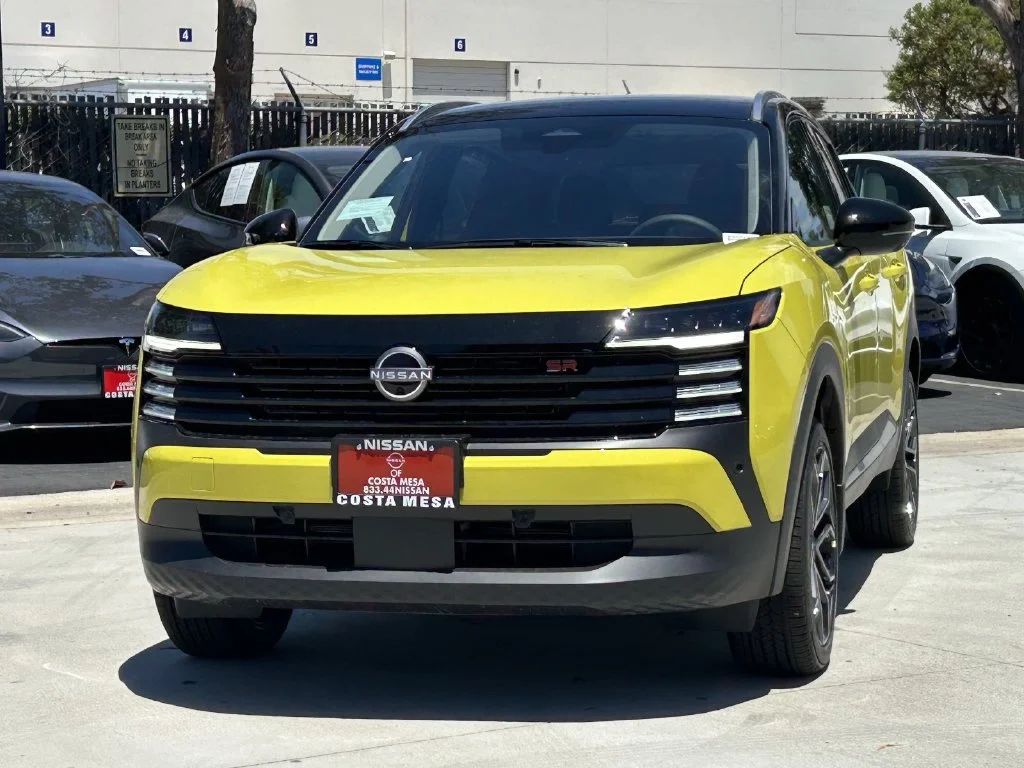 New 2026 Yuzu Yellow Metallic / Super Black Two-tone Nissan SR image 6