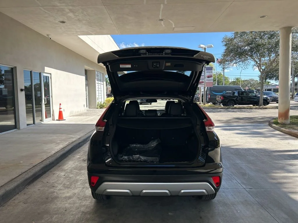 New 2026 Black Mitsubishi SE image 28