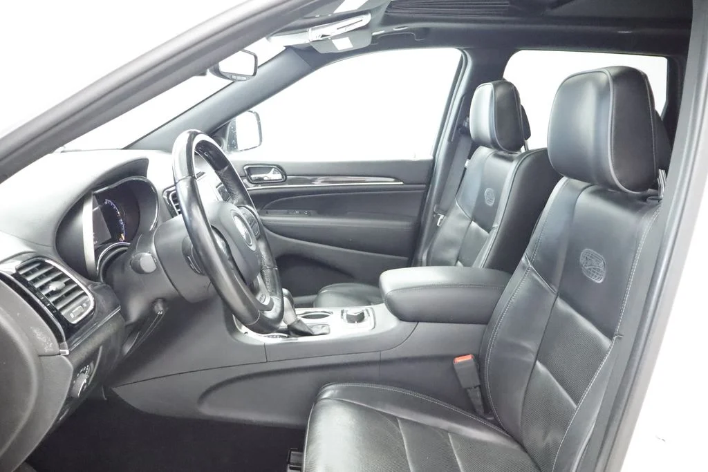 Certified Used 2020 White Jeep Overland image 20
