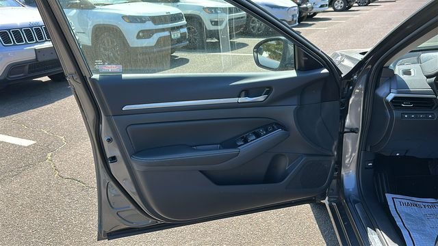 Used 2024 Gray Nissan 2.5 SL image 8