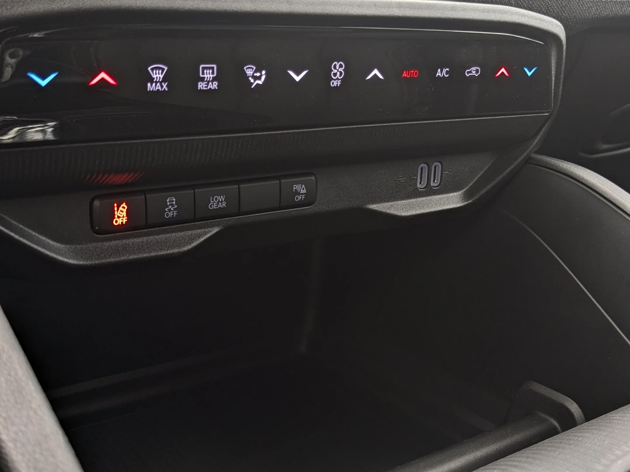 New 2026 Black Jeep Laredo - - Hybrid - Adaptive Cruise - 12.3 Display - Heated Seats/Wheel - Remote Start & More! image 21