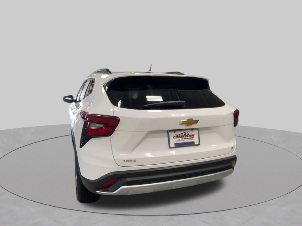 2025 Chevrolet Trax LT - Photo 9