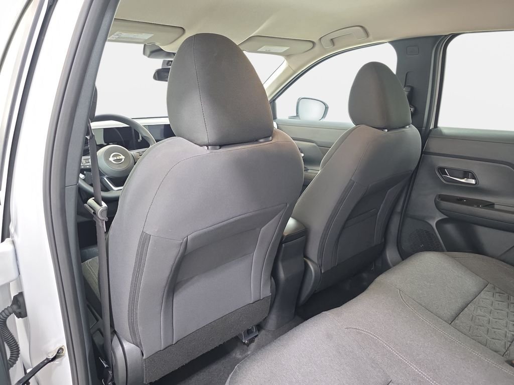 Used 2025 Aspen White Tricoat Nissan SV image 12