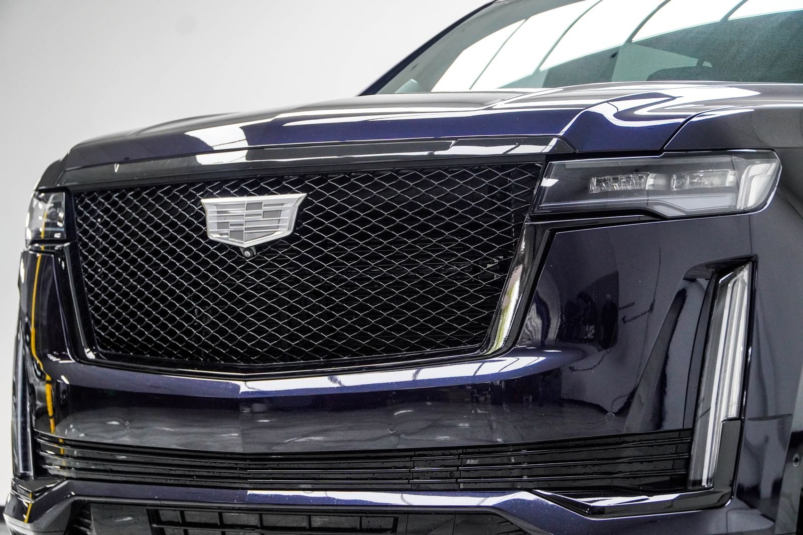 Used 2023 Blue Cadillac Sport Platinum image 2