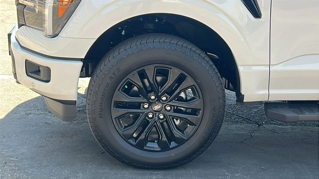 New 2026 Star White Metallic Tri-Coat Ford Lariat® image 8