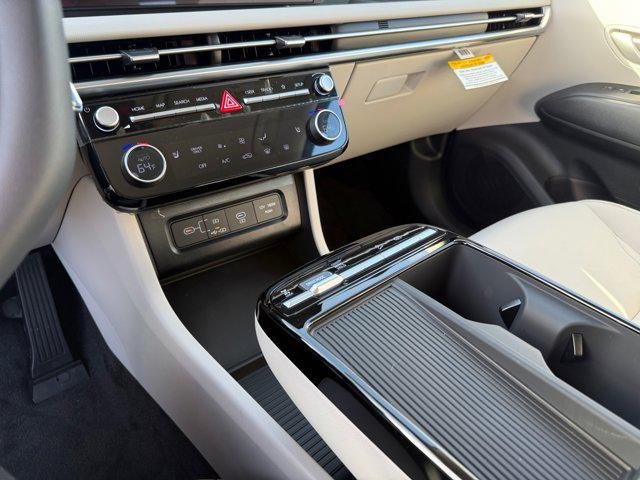 New 2026 Cashmere Bronze Hyundai SEL AWD image 33