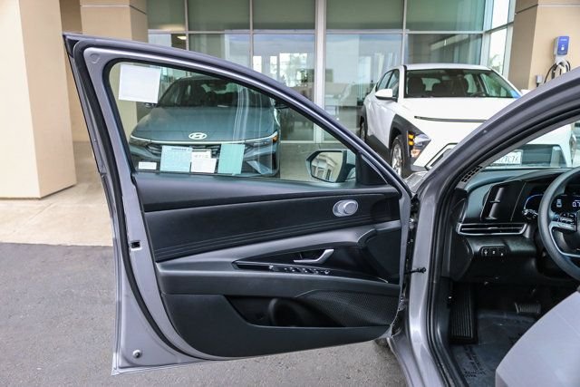 Certified Used 2025 Silver Hyundai SE image 24