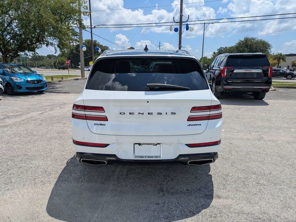 Used 2022 White Genesis 3.5T image 4