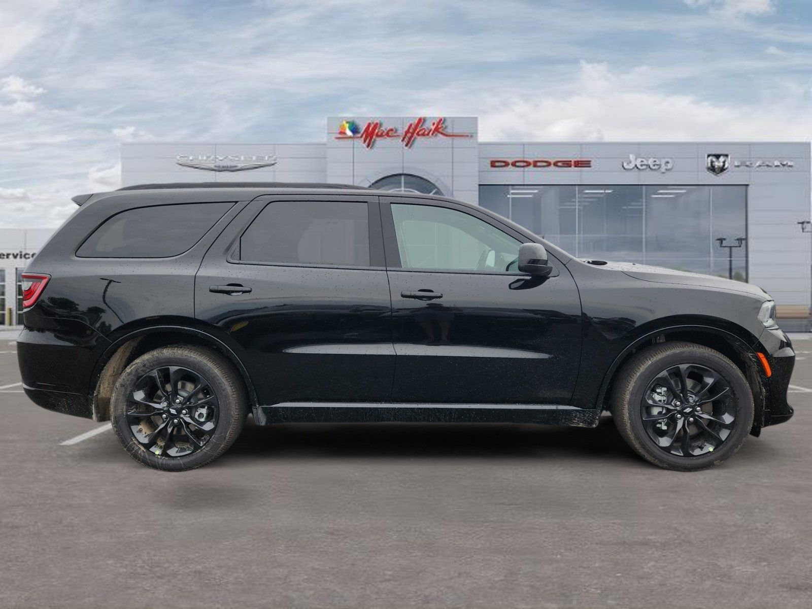 New 2026 Diamond Black Clear-Coat Exterior Paint Dodge GT image 6