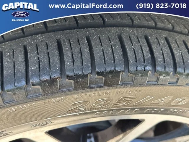 Used 2019  Porsche Base image 14