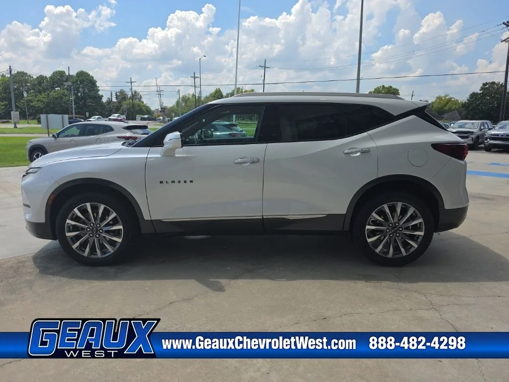 Used 2023 Beige Chevrolet Premier image 5