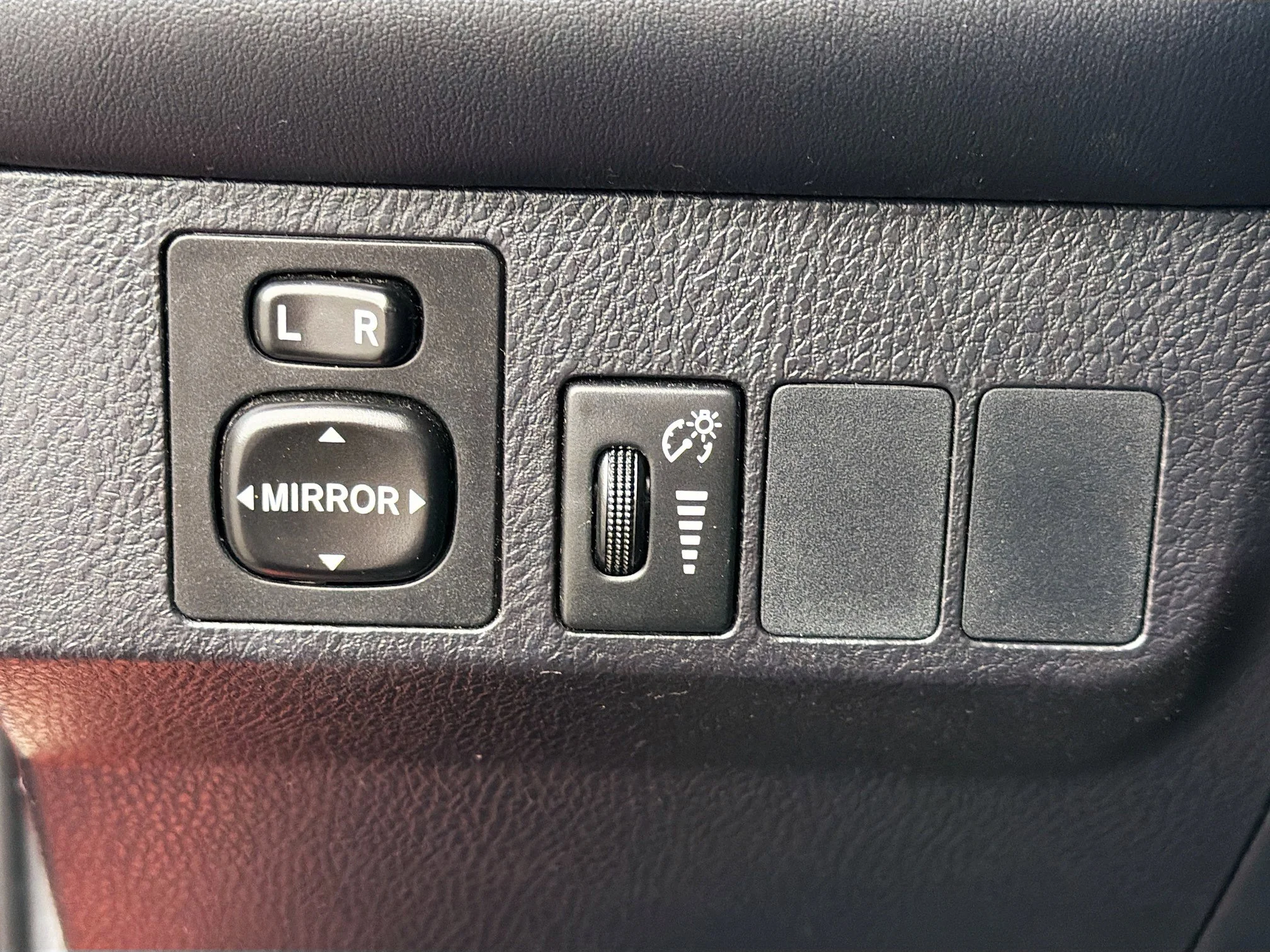 Used 2016 Hot Lava Toyota XLE image 34