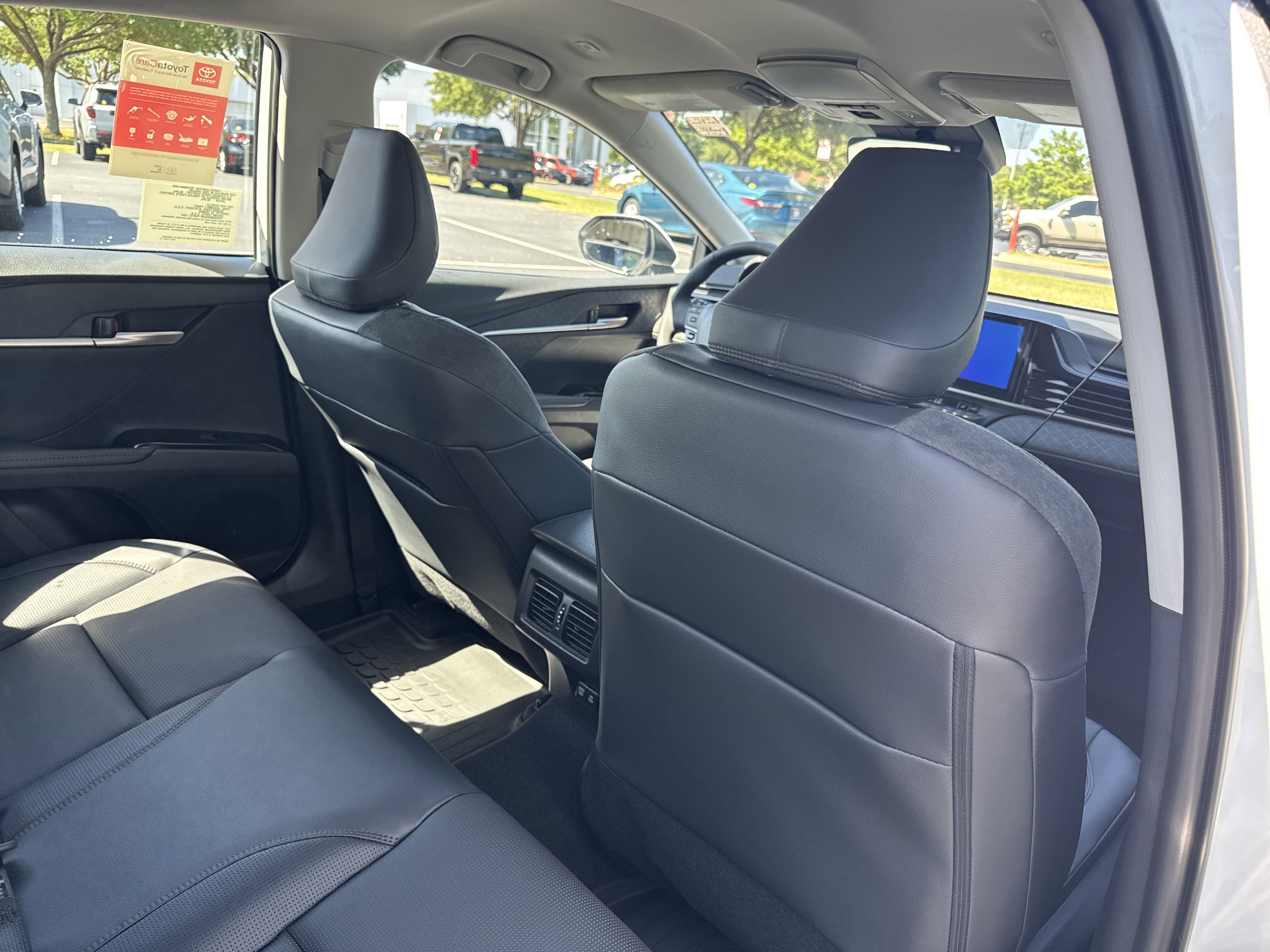 Used 2025  Toyota  image 28
