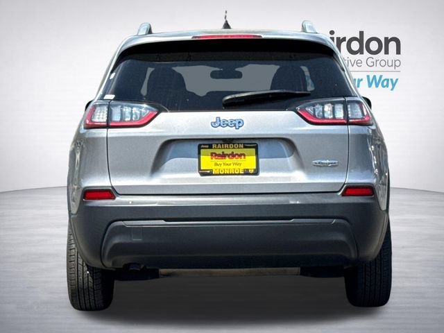 Used 2020 Billet Silver Metallic Clearcoat Jeep Latitude image 5