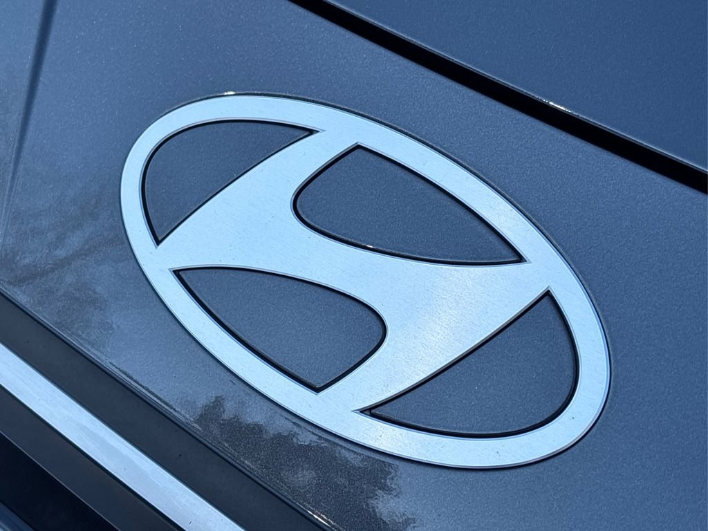 2025 Hyundai Elantra Blue - Photo 16