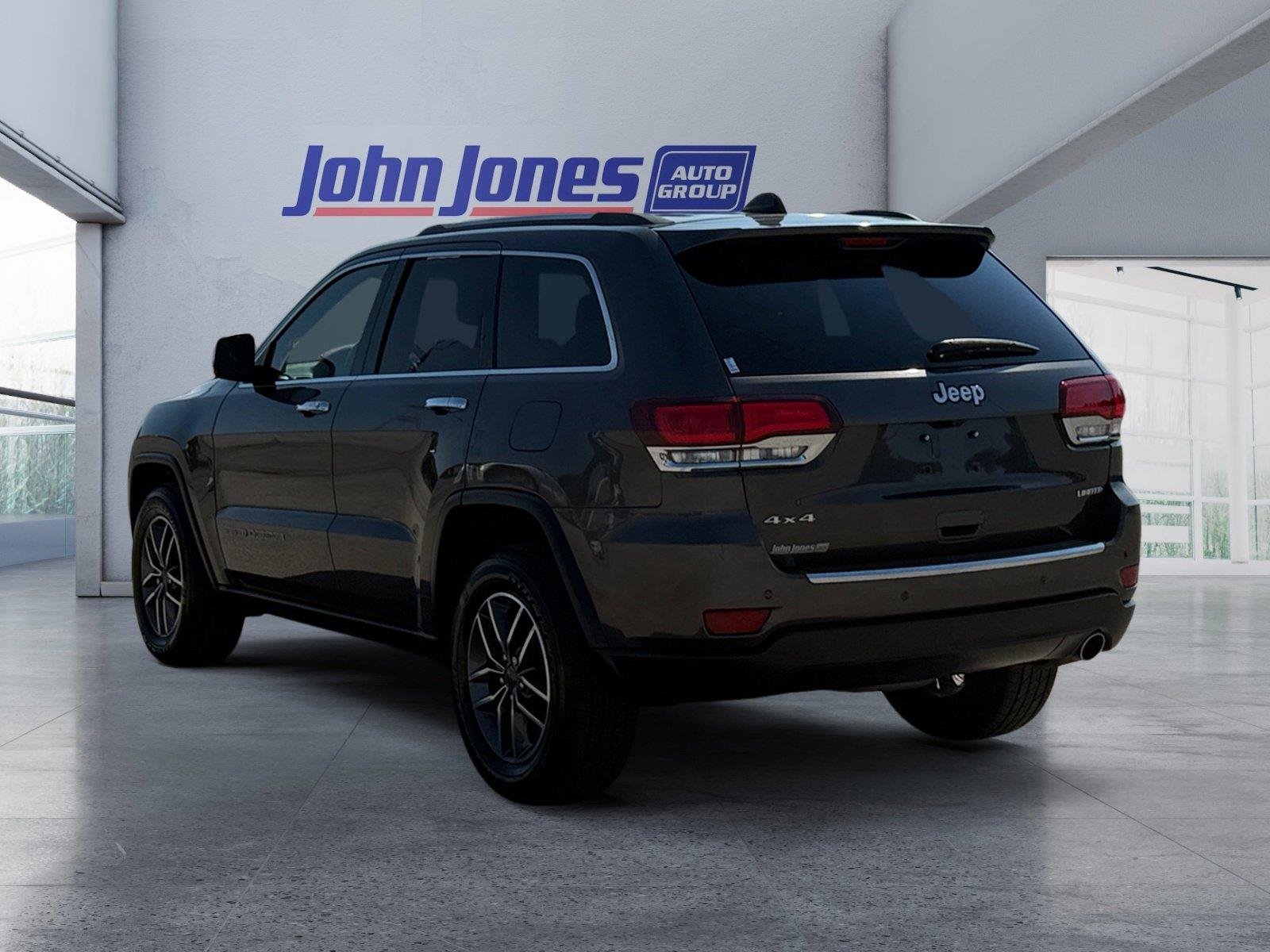 Used 2020 Diamond Black Crystal Pearlcoat Jeep Limited image 4