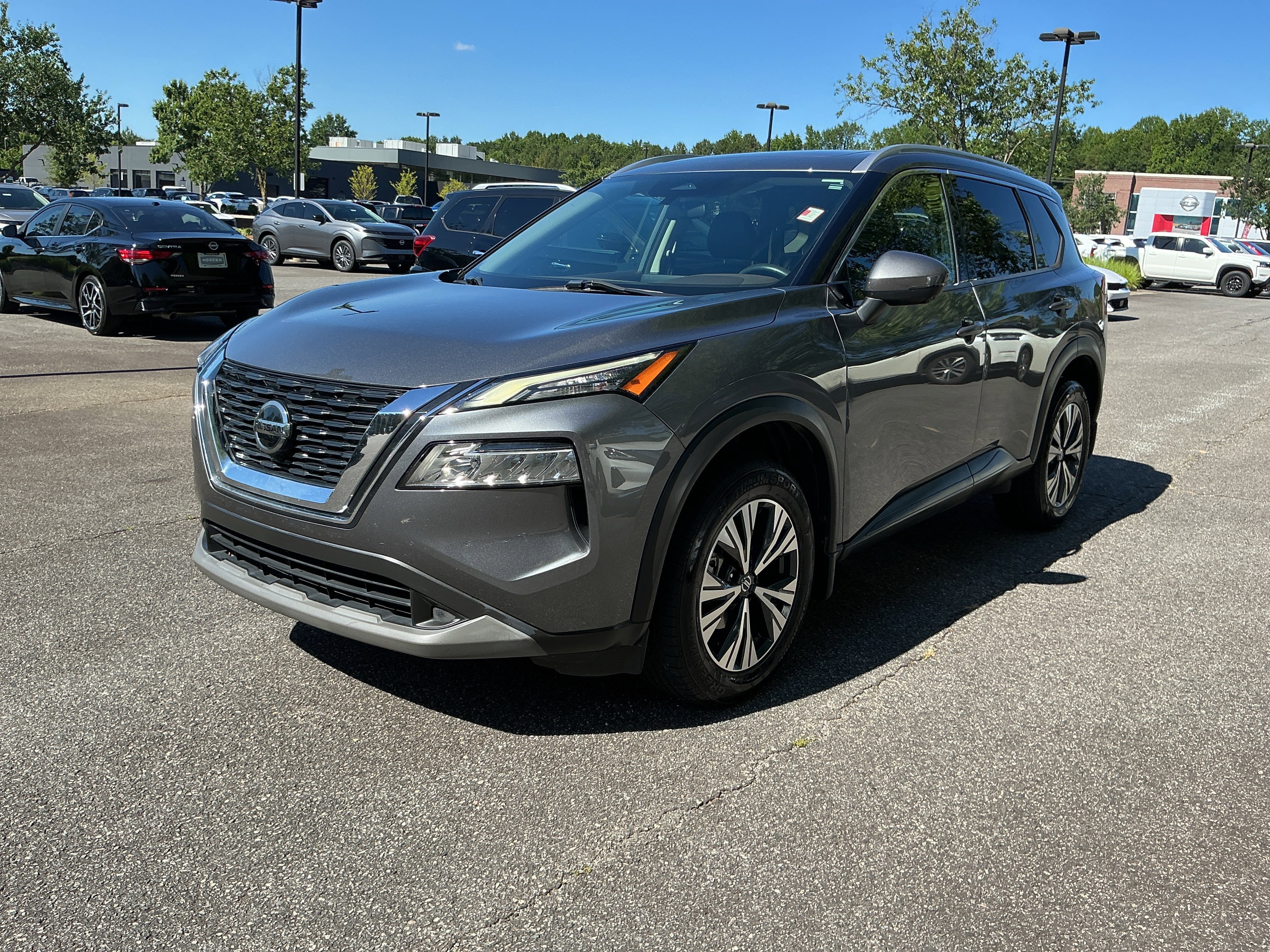 2021 Nissan Rogue SV FWD's photo
