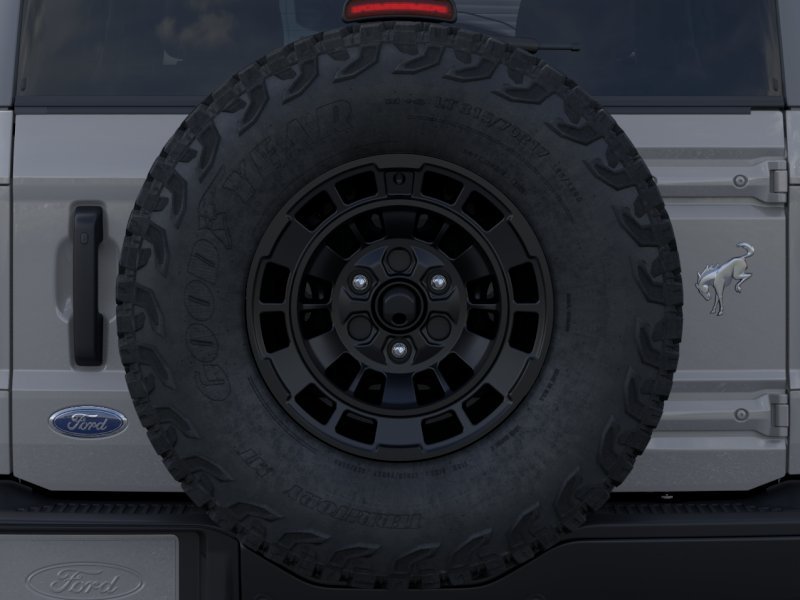 New 2026 Avalanche Gray Ford Badlands image 24