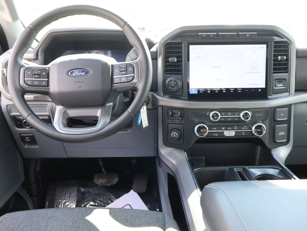 Used 2024 Silver Ford XLT image 20