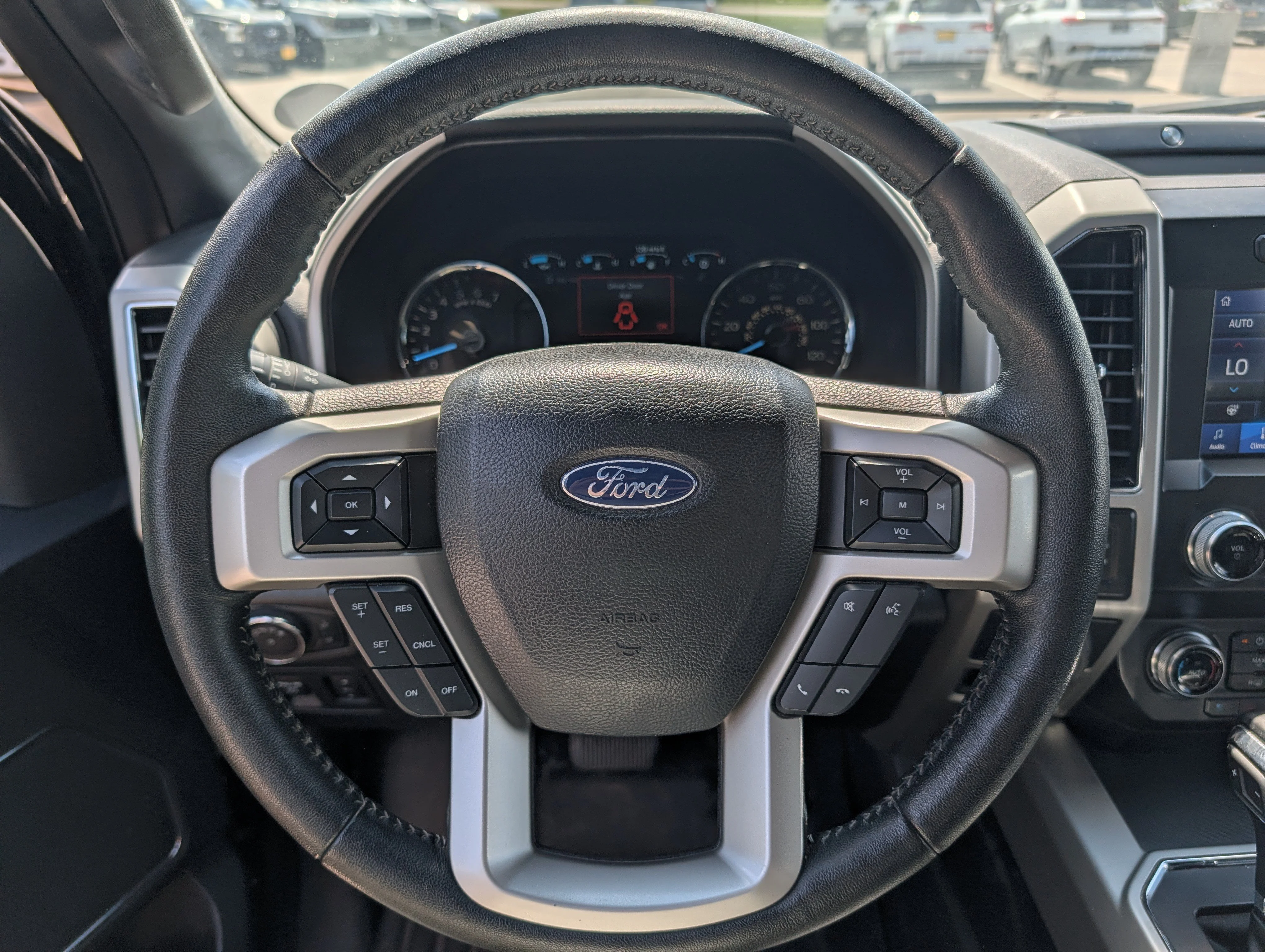 Used 2019 Agate Black Metallic Ford LARIAT image 31