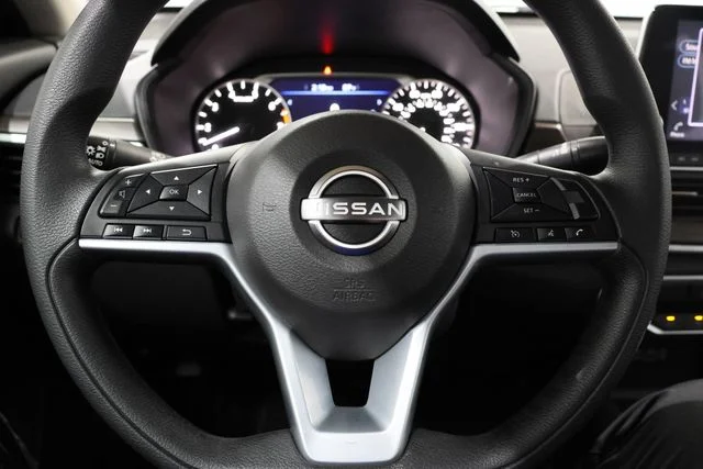 2025 Nissan Altima SV - Photo 20