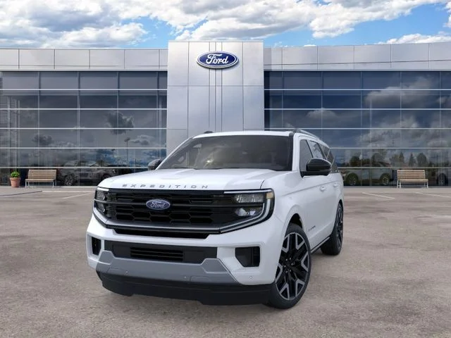 New 2026 Star White Metallic Tri-Coat Ford Platinum image 2