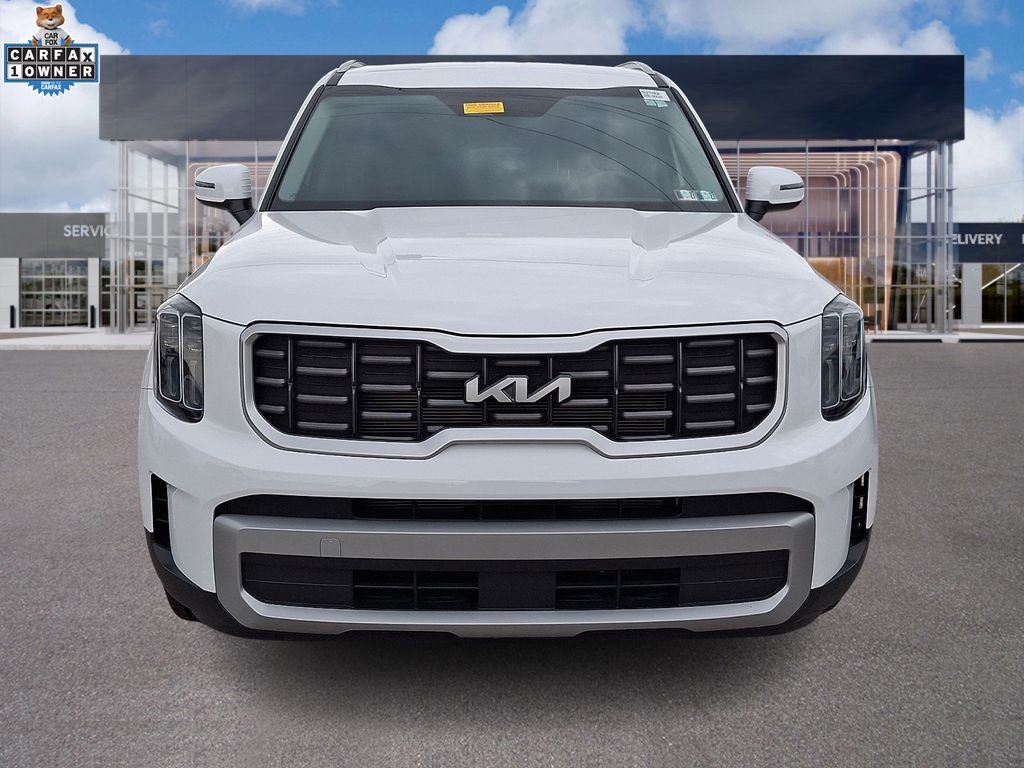 Used 2023 White Kia S image 2
