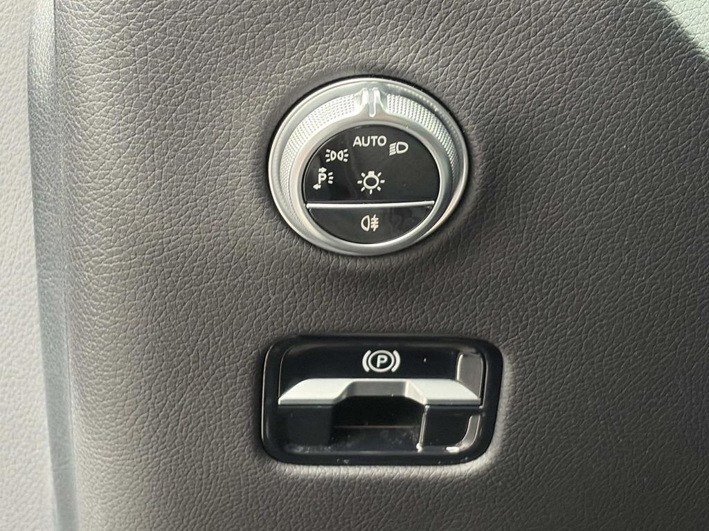2023 Mercedes-Benz GLC GLC 300 - Photo 24
