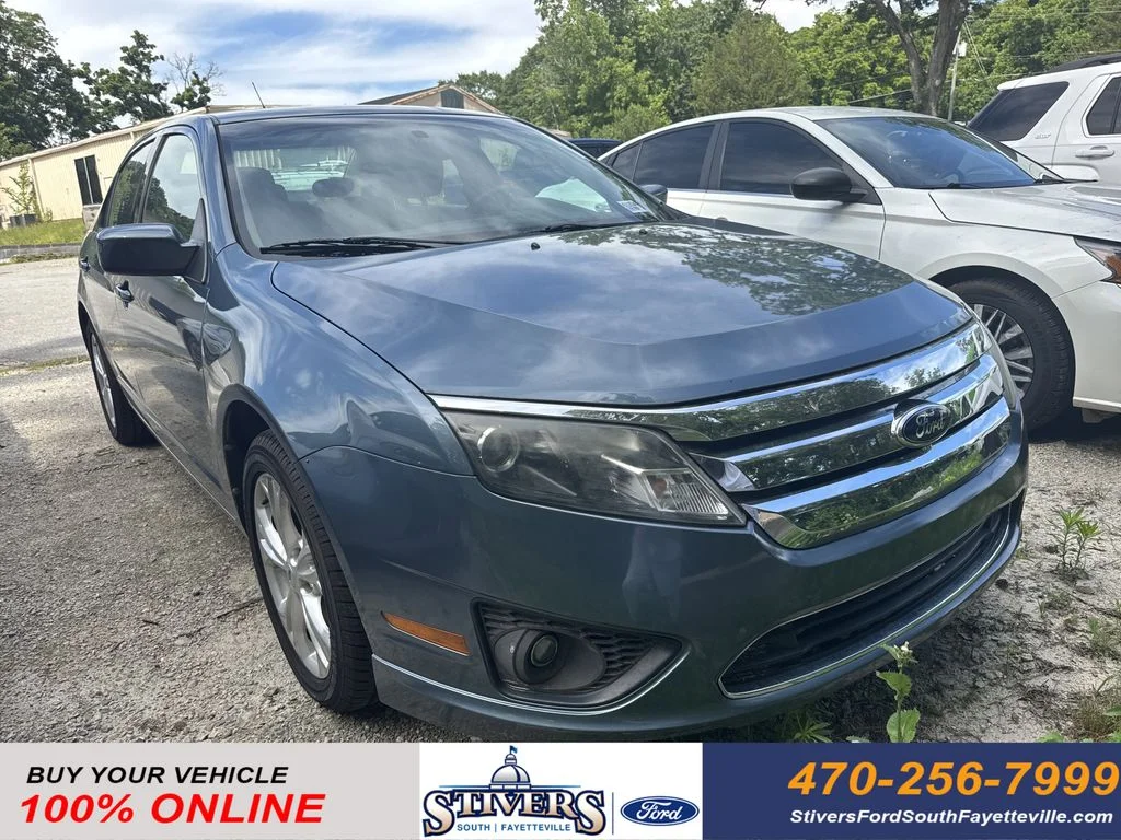 Used 2012 Blue Ford SE image 1