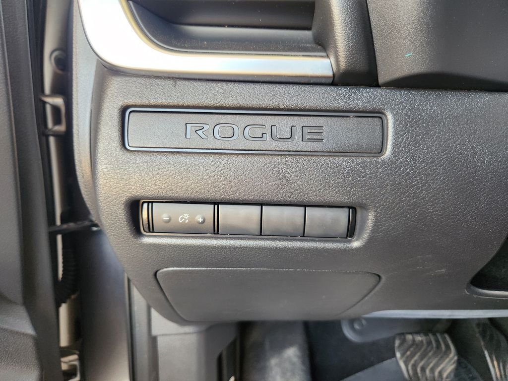 Used 2021 Gun Metallic Nissan S image 23