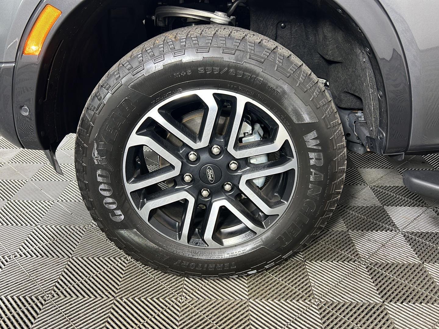 Used 2024 Carbonized Gray Ford LARIAT image 14