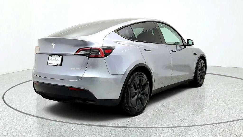 Used 2024 Quicksilver Tesla Long Range AWD image 5