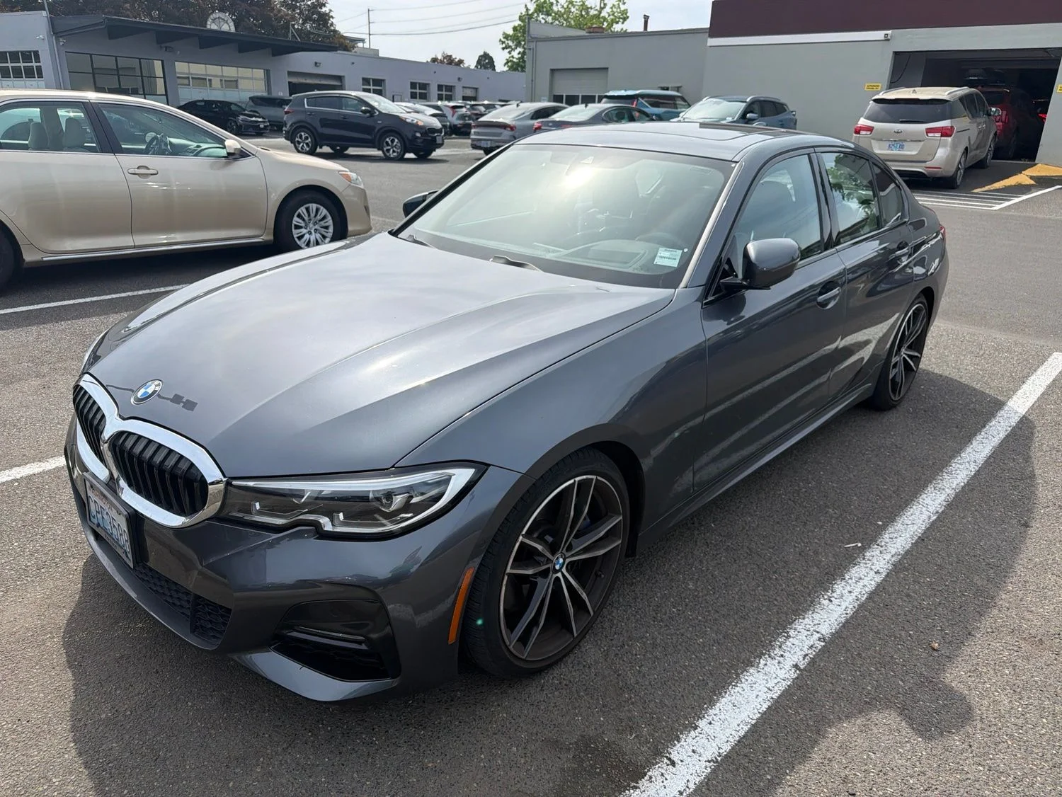 2019 BMW 3 Series 330i Sedan's photo