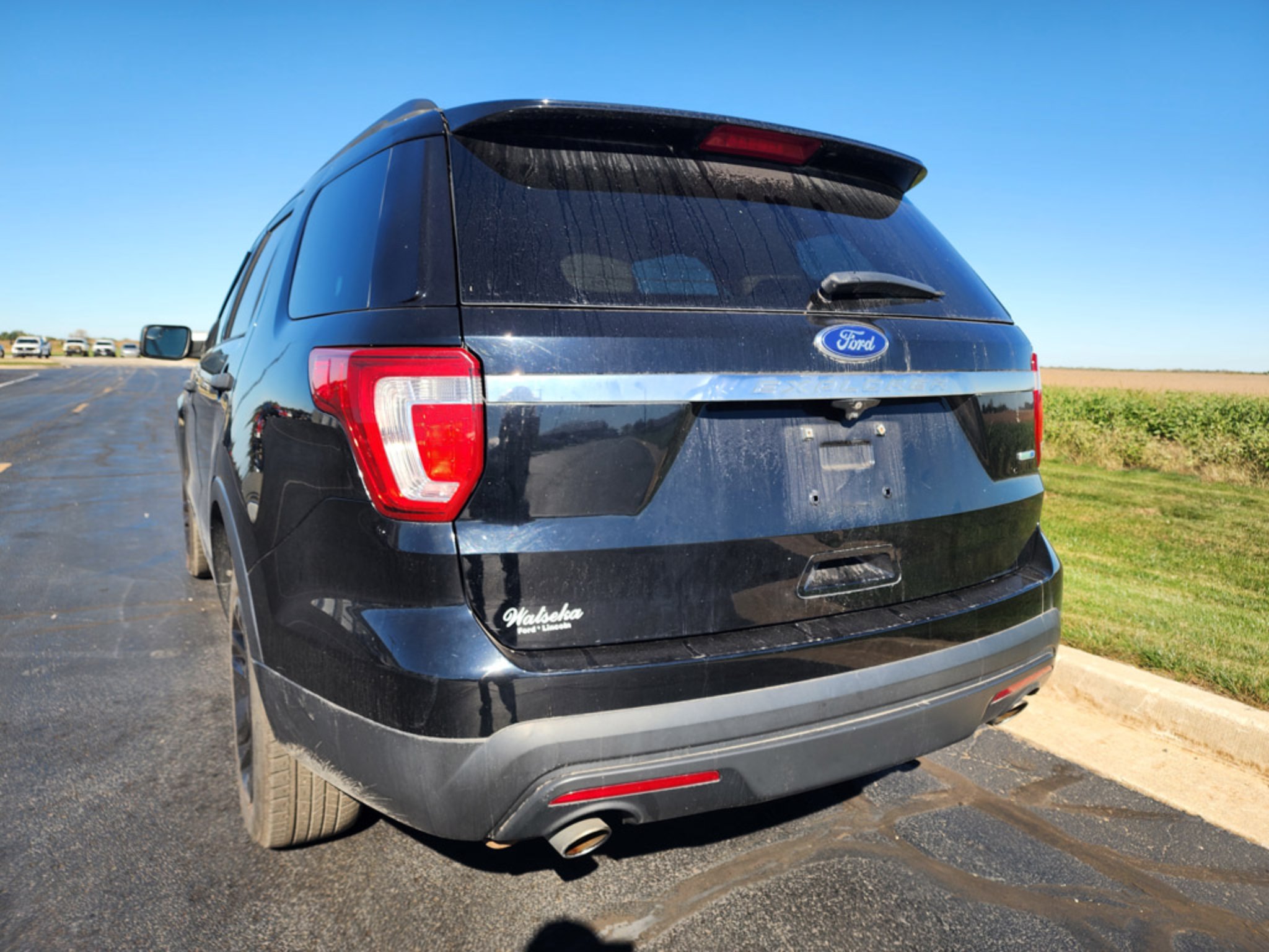 Used 2016 Shadow Black Ford Base image 3
