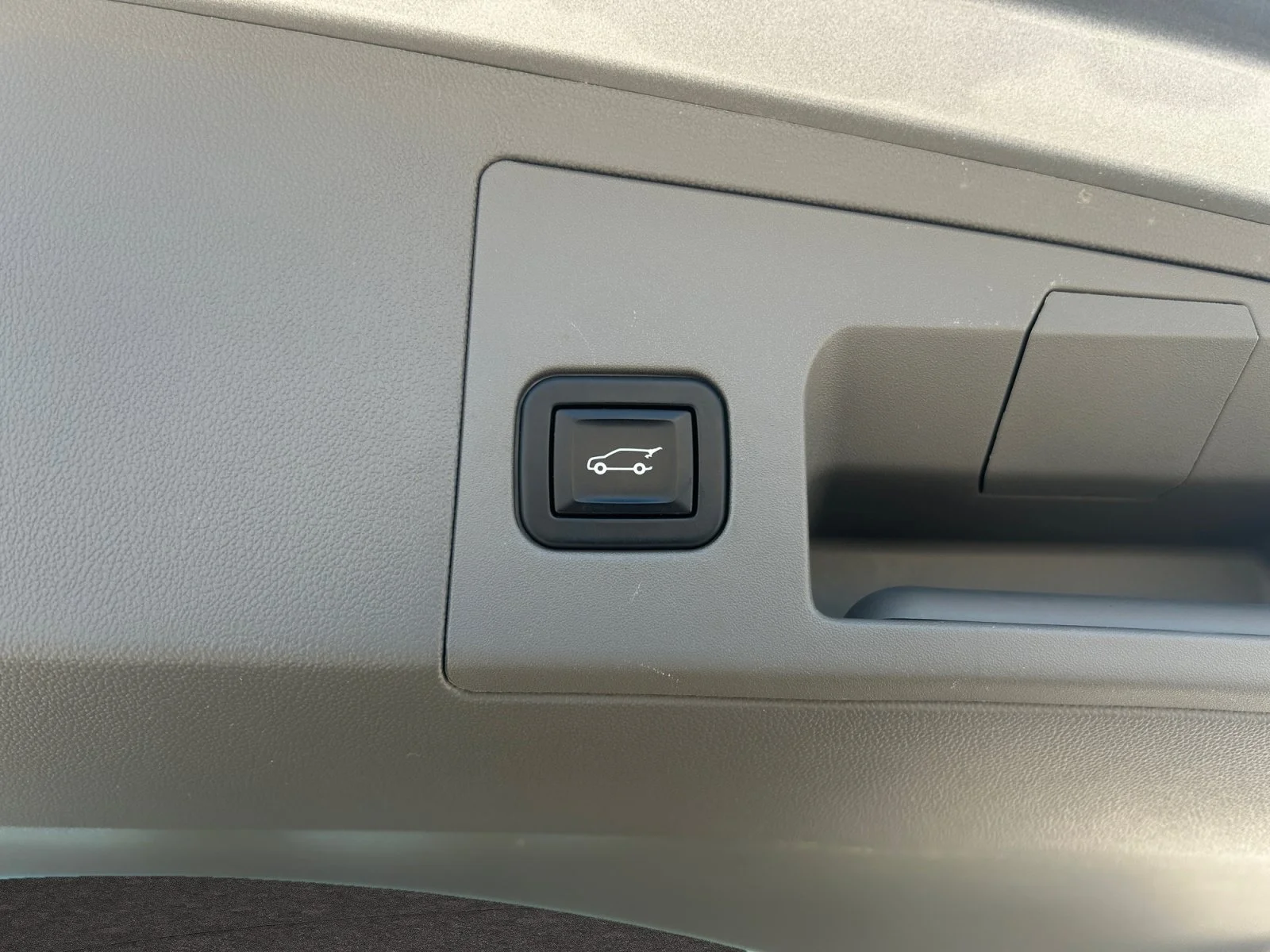 Used 2020 SILVER Cadillac PREMIUM LUXURY AWD image 11