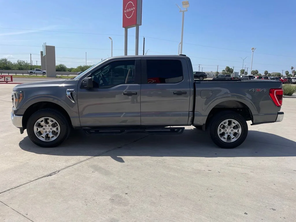 Used 2023 Gray Ford XLT image 4