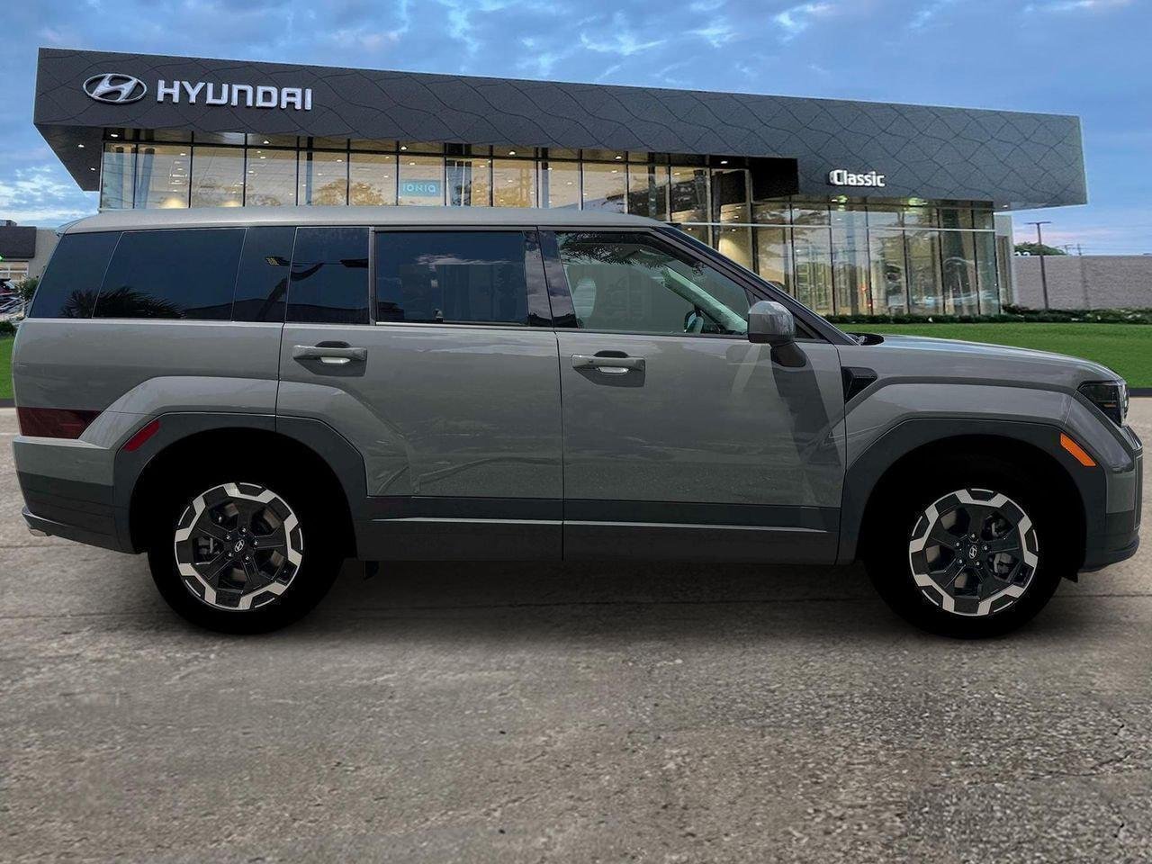 New 2026 Hampton Gray Hyundai SE image 9