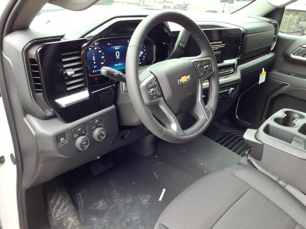 New 2026 Summit White Chevrolet LT image 8