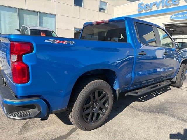 Used 2023 Glacier Blue Metallic Chevrolet Custom image 3