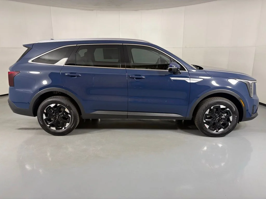 New 2026 Midnight Lake Blue Kia S image 9