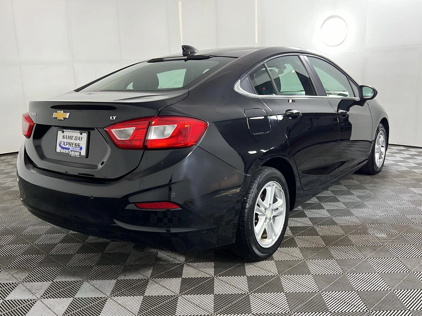 Used 2018 Mosaic Black Metallic Chevrolet LT image 5