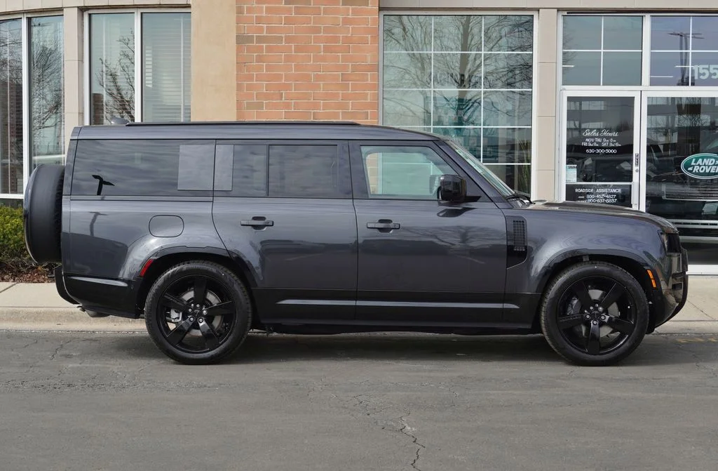 New 2026 Carpathian Grey Land Rover X-Dynamic SE image 8