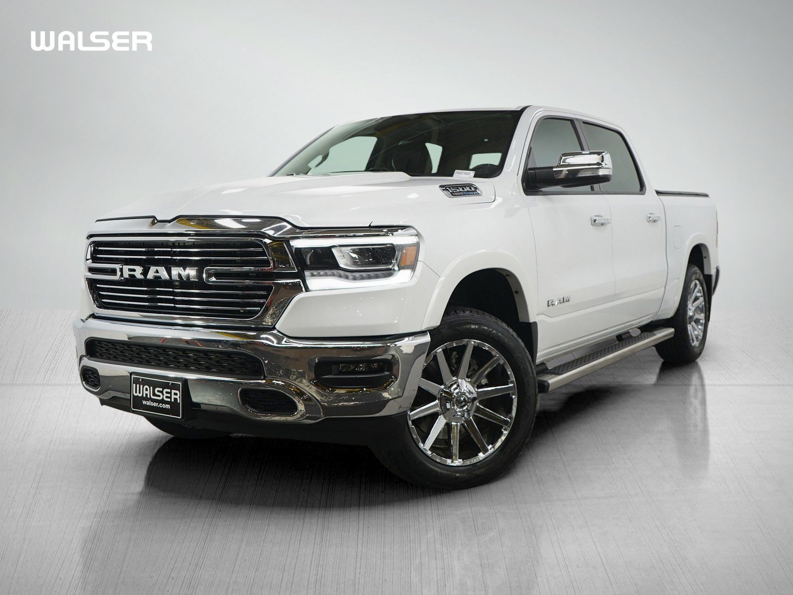 2022 RAM 1500 Laramie 4x4 Crew Cab 5'7's photo
