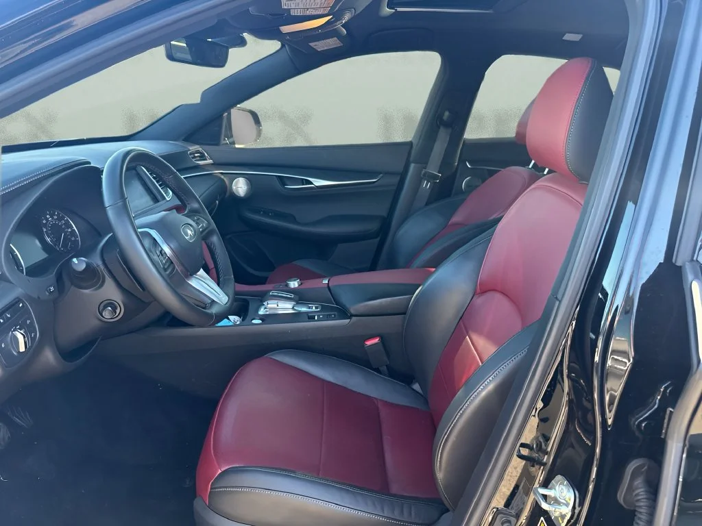 Used 2025 Black INFINITI SENSORY image 9